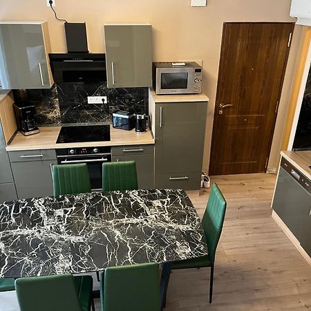 Villa Nadiya App Pool, Parking Торрев'єха Екстер'єр фото