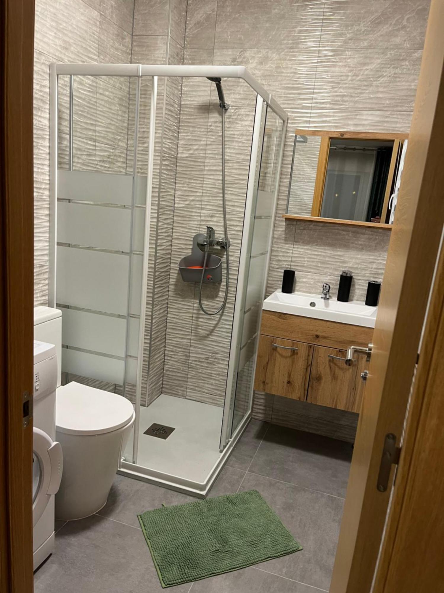 Villa Nadiya App Pool, Parking Торрев'єха Екстер'єр фото