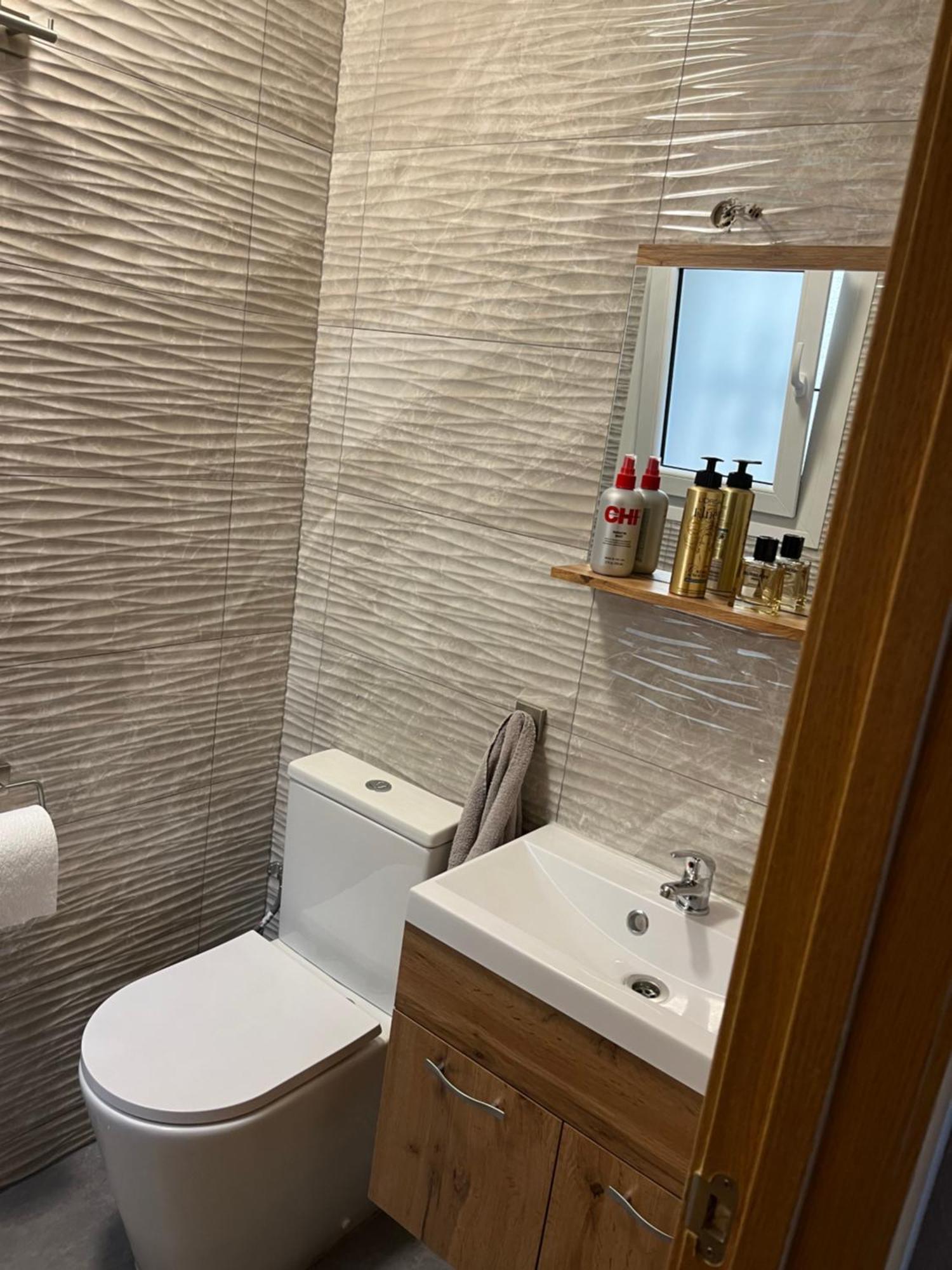 Villa Nadiya App Pool, Parking Торрев'єха Екстер'єр фото